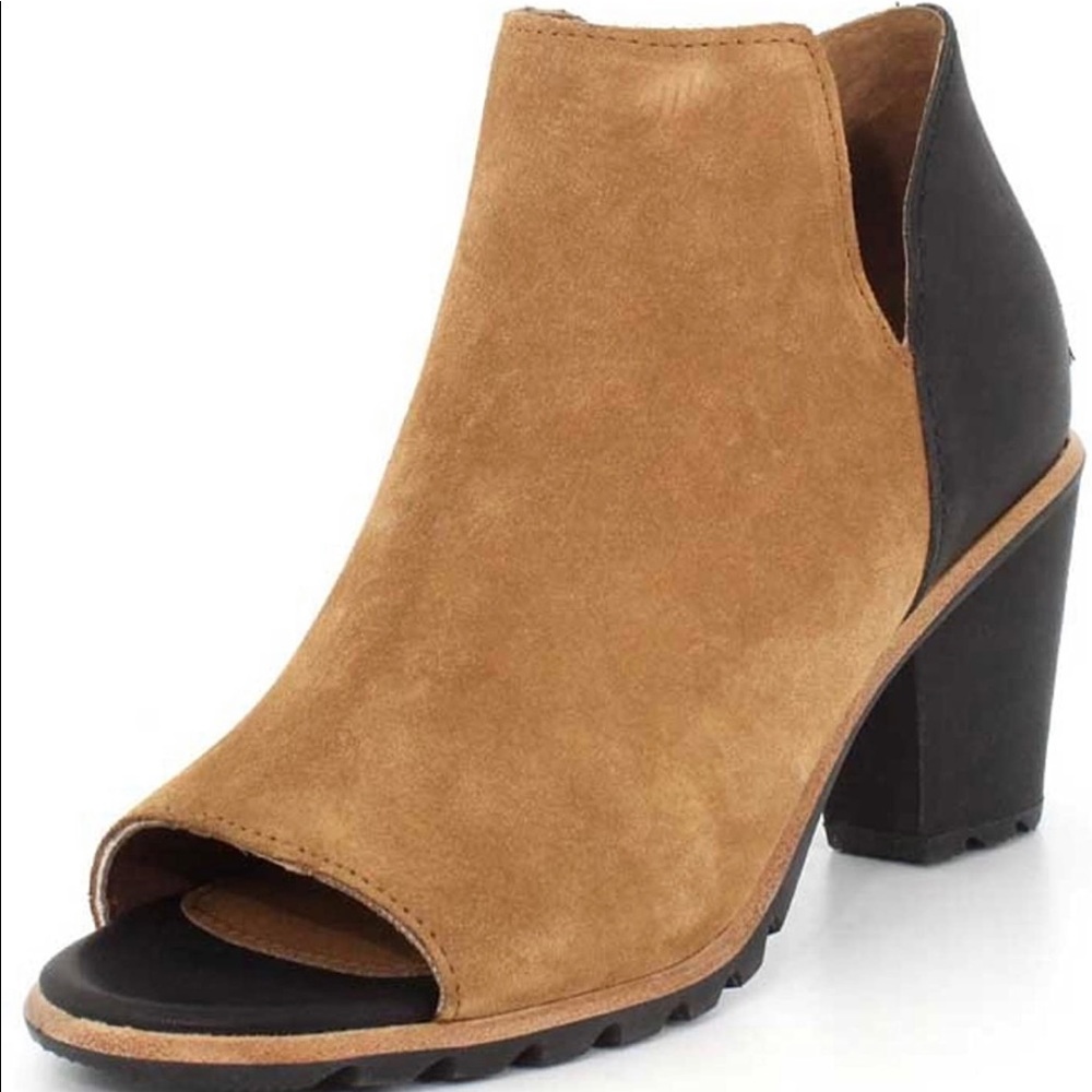 Sorel - Nadia - Women's Open-Toe Suede Bootie in Tan and Black